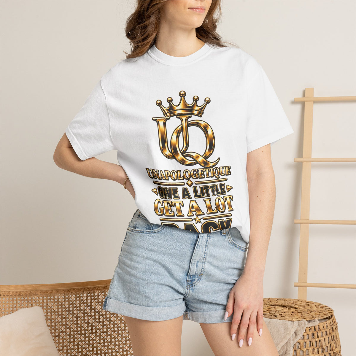 T-shirt teint en pièce unisexe WOW Gold Unapologetique